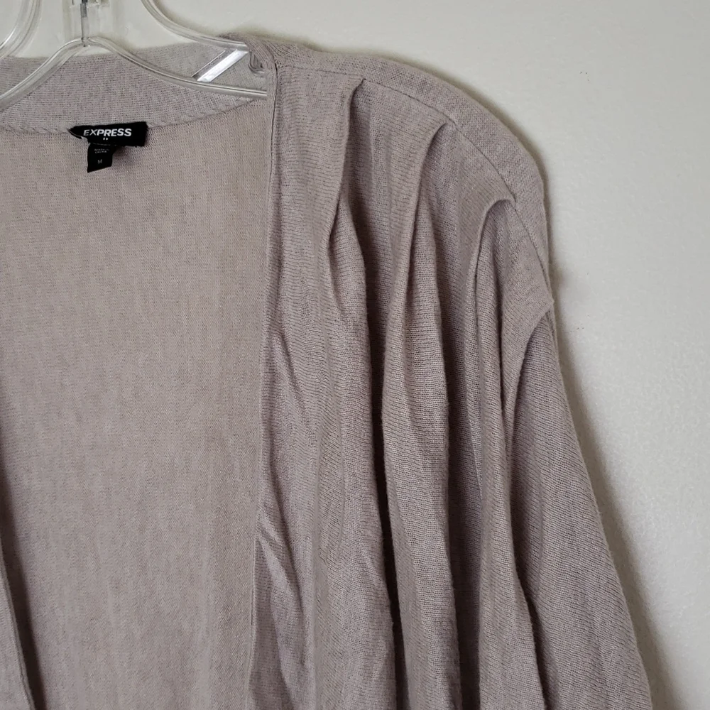 Express pleated shoulder cream gray women's size medium
